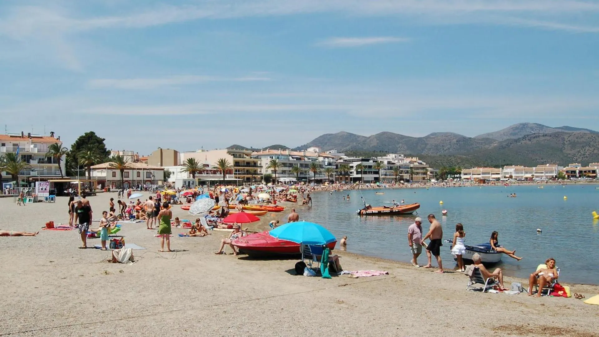 Apartamento Centrico, Luminoso A 100M De La Playa Con Balcon Y Wifi Llança