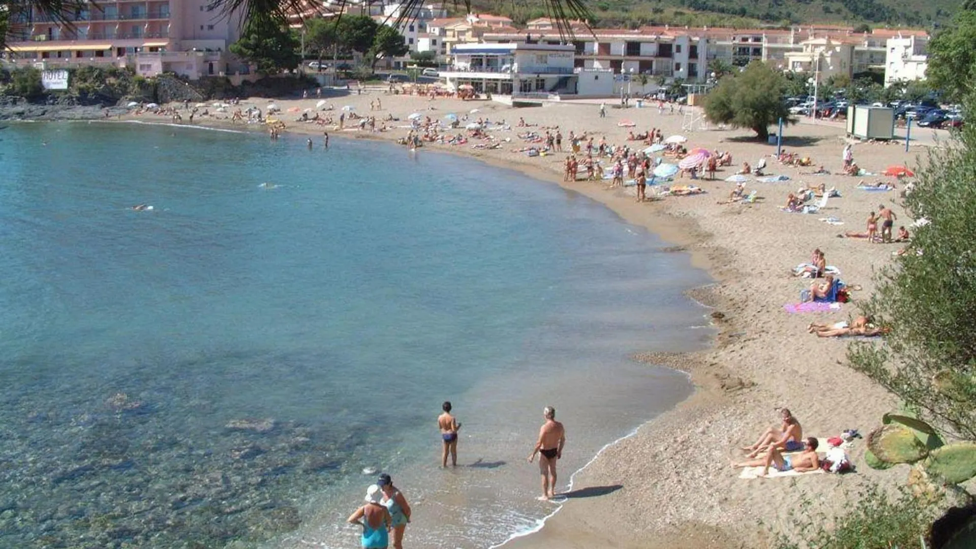 Apartamento Centrico, Luminoso A 100M De La Playa Con Balcon Y Wifi Llança Espanha