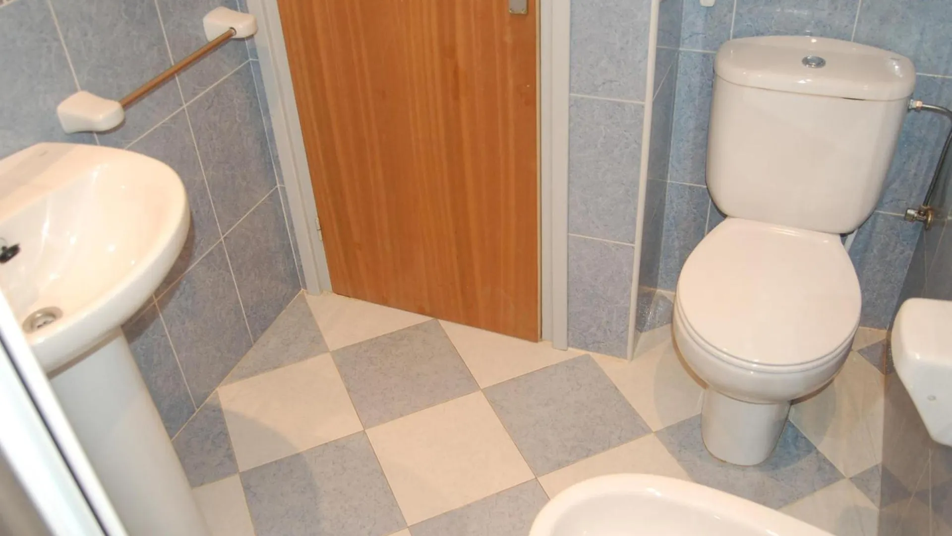 Apartamento Centrico, Luminoso A 100M De La Playa Con Balcon Y Wifi Llança